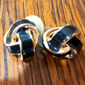 ■■ Black knot vintage earrings
